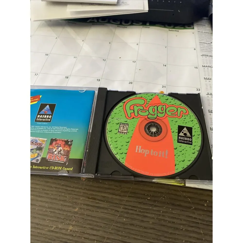 He's Back Frogger (PC CD-ROM, 1997) Hasbro Interactive Game Windows 95